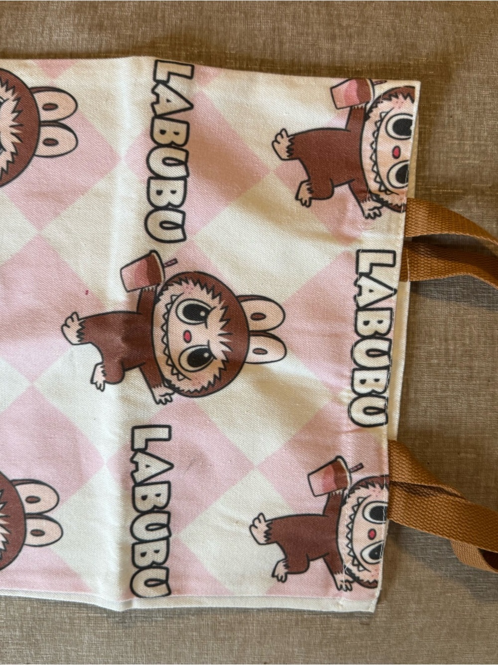 *New Labubu Character Pink Check Tote Bag